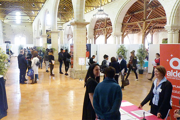 125 participants au job dating "Recruter autrement"