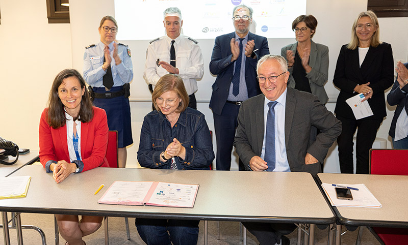 Signature du contrat local de mobilisation et de coordination de lutte contre les violences sexistes et sexuelles.