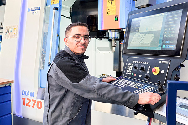 Les recherches titanesques d'Achraf Fersi