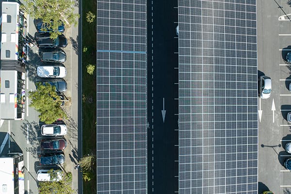 La centrale solaire photovoltaïque du dépôt de bus Irigo de Saint-Barthélemy-d'Anjou