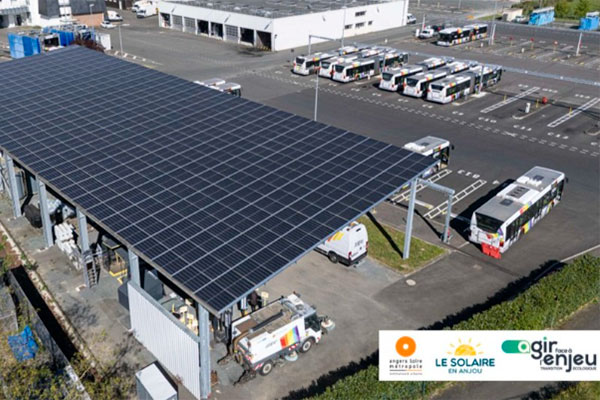 La centrale photovolta&iuml;que du d&eacute;p&ocirc;t de bus de Saint-Barth&eacute;lemy-d'Anjou